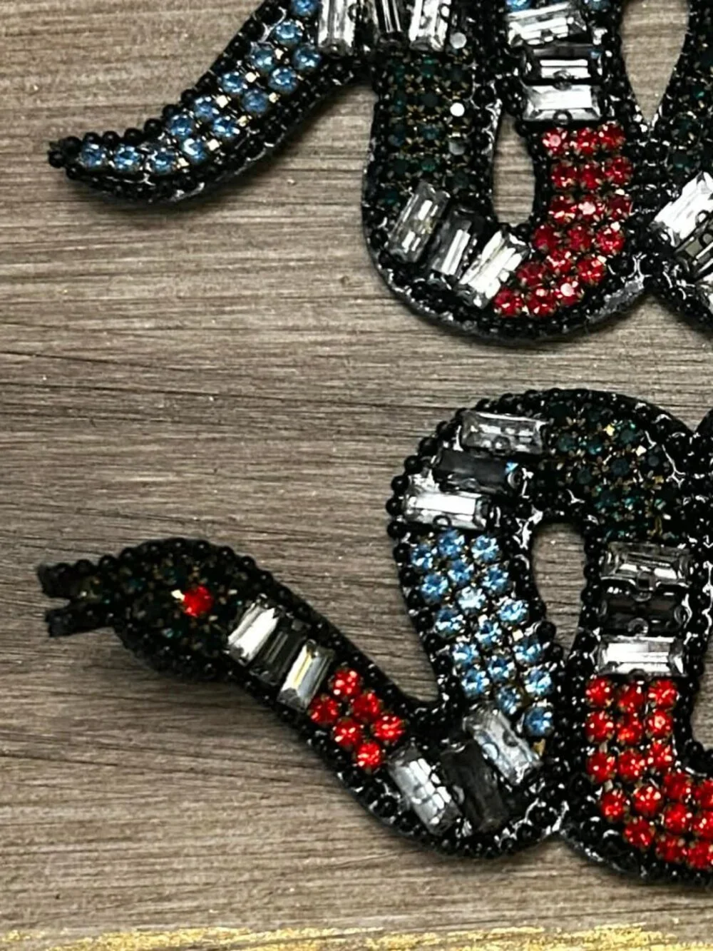 KINGSNAKE BLING Rhinestone Encrusted Statement Earrings Dangle Post 4.5"L NWT - Picture 5 of 6